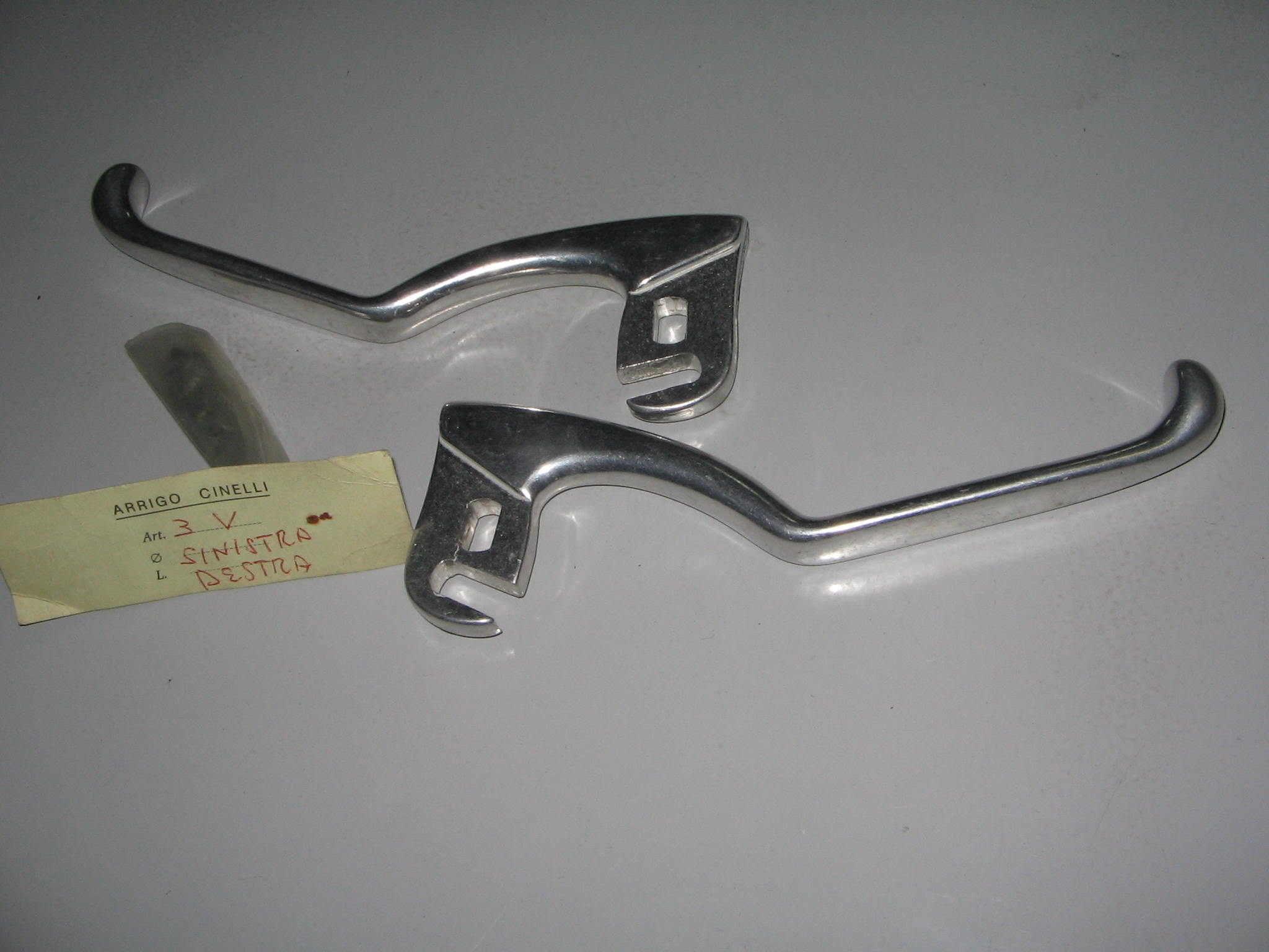 LEVE AL CAMPIONE DX SX N. 1338